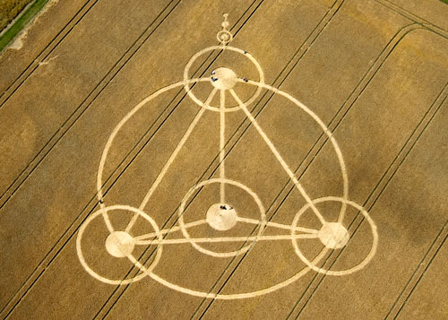 UFO Article: The History of Crop Circles Written By David ...
 Famous Crop Circle